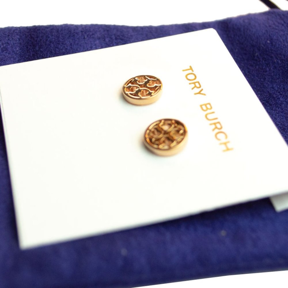 Tory Burch Rose Gold Circle Logo Stud Earrings NWOT - Picture 5 of 7